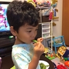 枝豆を食べる息子氏