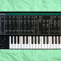 UKの新鋭PWMからOSCarの血統を継ぐMantisとセミモジュラーシンセ