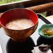 350年の歴史を誇る料亭"つば甚"にて朝食「かに粥」がスタート！金沢の美を凝縮した朝のひとときを。