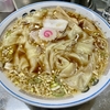 【今週のラーメン４８１３】中華そば みたか（東京・三鷹）ワンタンメン ＋ チャーシュー皿半熟玉子 ＋ サッポロラガービール 赤星 中瓶　〜まさに三鷹で食の憩い！伝説の江ぐち魂今でも伝える庶民的中華そば！