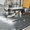 【レコードプレーヤー】高音域の「サ行」がシャリつくため原因を調べる。