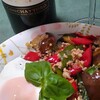 ナスとピーマンのガパオとチリの赤