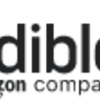 Audible（オーディブル）とは？　Audibleは、プロのナレーターが朗読した本をアプリで聴けるサービスです。移動中や作業中など、いつでもどこでも読書ができ、オフライン再生も可能です。