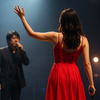 ASKAの娘・宮﨑薫が話題沸騰　赤ドレスの親子共演が美しすぎる感動のステージ