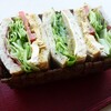 きょうのoBENTO-チキンカレー＆ラズベリーサンドときゅうり＆日向夏サンド