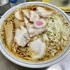 【今週のラーメン５０７９】中華そば みたか（東京・三鷹）チャシューメン ＋ 細葱 ＋ 半熟玉子 ＋ 竹の子皿 ＋ サッポロ赤星 ＋ キリンラガー　〜年末多忙のストレス解きほぐす昭和ノスタルジーな旨さ！三鷹南口の拉麺マスターピース！