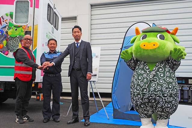 被災現場で見た “笑顔のシャワー” を我が市にも。茨城県龍ケ崎市への「WOTA BOX」導入をソフトバンクが支援