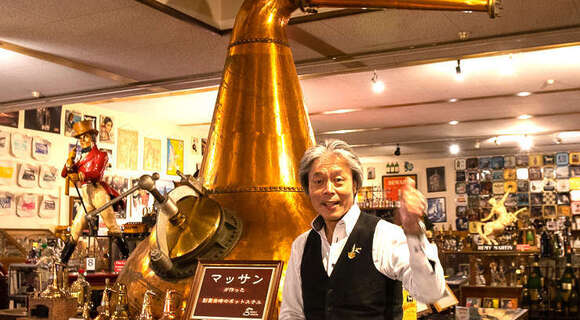 39年かけて集めた約3万点の洋酒コレクションを博物館に。ウイスキーに人生を捧げた男の「夢の城」