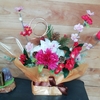 １００均の花で、正月飾り