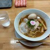 雨の中ラーメン食べに行った