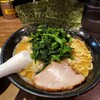 ひさびさに深夜のラーメンでふふふーん♪