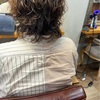 大きめカールのデザインパーマ▷ヘアオイルで簡単スタイリング