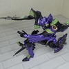 めちゃくちゃ値下げされていたフィギュア「EVANGELION EVOLUTION エヴァンゲリオン初号機 刀野薙Ver.」を購入。色々動きますし3,000円ちょっとでこの出来なら十分だと思います。