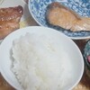 今日の晩御飯はスペアリブとぶりの照り焼きー旦那作ー