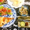 サンマの塩焼きとアサリのバター酒蒸しの夕食　マルゲリータピザもある