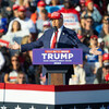 アメリカ　トランプ元大統領は集会でブルーススプリングスティーンを攻撃しました