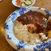 【北海道旭川市】辛さ控えめトマトのうま味がギュっとつまった「Cafe花みずき」のトマトチキンカレー