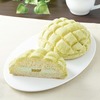 ファミリーマートから「生メロンパン メロンホイップ」が新登場！もっちりとした生地のコンビニ菓子パン新商品です