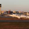 J-AIR機 離陸
