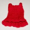 棒針で編んだリカちゃんの赤色の二目ゴム編みの袖なしワンピース