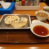 豊洲の「天房」でサクラマス天、レンコン天、クジラカレー（ミニ）。