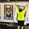 香港のジミー・ライ氏　　　彼の拘留に抗議する創造的なキャンペーンを開始した。