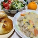 2/18 本日の晩御飯🍚#8 見栄えは悪くともそこそこ美味しいクリームシチュー🍲