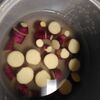 庭で採れた細いサツマイモ。アクも気にならず、カレーに入れておいしくいただきました。