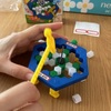 セリアにあった「クラッシュアイスゲーム」的な玩具で二人で遊んでみました