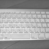 iMacで愛用中のワイヤレスキーボードが突然昇天しました。
