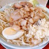 ラーメン富士丸 西新井大師店｜大師前｜平たい麺ヤミツキ必至スープ