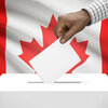 新しい世論調査によると、トルドー政権への支持率が低下する中、約半数のカナダ人が今すぐの選挙実施を支持している。