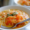 生のトマトで作るフレッシュトマトソーススパゲッティー、モッツァレラチーズで