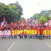 最低賃金15-66　インドネシア　日本大使館前などでデモ、最賃規定撤回を訴え