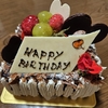 サプライズケーキとともに
