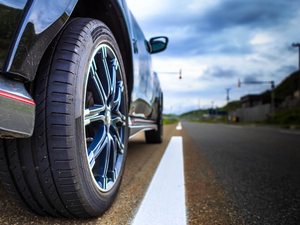 タイヤメーカーのおすすめは？主な特徴や選び方のポイントを整備士が解説