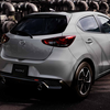 メキシコマツダがMAZDA2初のSKYACTIV-G 2.0搭載車"Signature"を発表、専用のリアアンダースポイラーと2本出しマフラーも採用か？