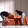 カナダ　一人用椅子がすぐに3人用ソファになる可変式家具
