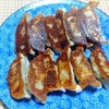 週一テッパン　羽根外れた焼き餃子　より。 