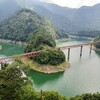 <静岡県榛原郡>湖に浮かぶ秘境駅! 奥大井湖上駅