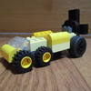 レゴブロックで車を作ってみた。