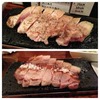東京豚バザール｜上野｜生でも食べれる「るいびとん」とろける幸せ。LYB豚の溶岩焼き