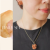 秋の装いとお仕事にもぴったり｜金木犀スタッドピアス＆ネックレスセットが登場