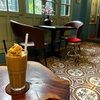【ベトナム・ハノイ】古いお屋敷を改装したLoading T café(ローディング T カフェ)で一休み。