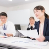 意思決定の先延ばしは業績を悪化させる