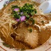 絶品の細麺とスープ。博多ラーメンは美味しすぎる。