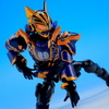 リボルブチェンジフィギュア PB08 仮面ライダーナーゴ ファンタジーフォーム&ライダーヘッド4点セット で遊ぶ