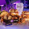 T-ペインと深夜にチーズまみれ！？Jack in the box、伝説の爆食メニューを復活させてきた話