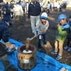 みんなで餅つき