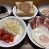 昨日の夕餉と今朝の朝餉。